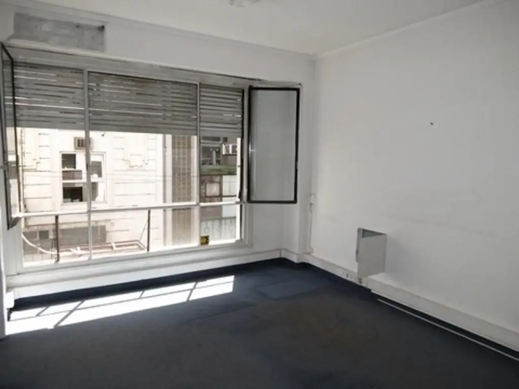 Foto de oficina de 67 m2, imagen 1