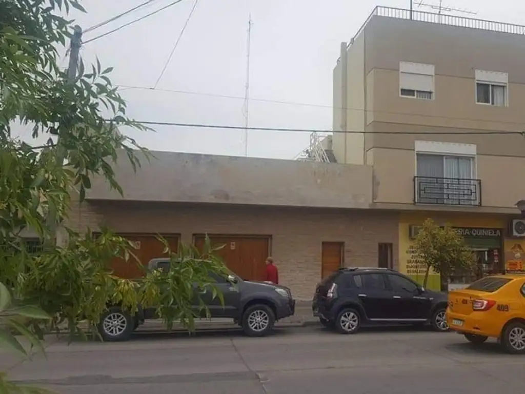 Foto de ALQUILER PROPIEDAD EN ESQ. SAN MARTIN Y BOUQUET ROLDAN, imagen 5