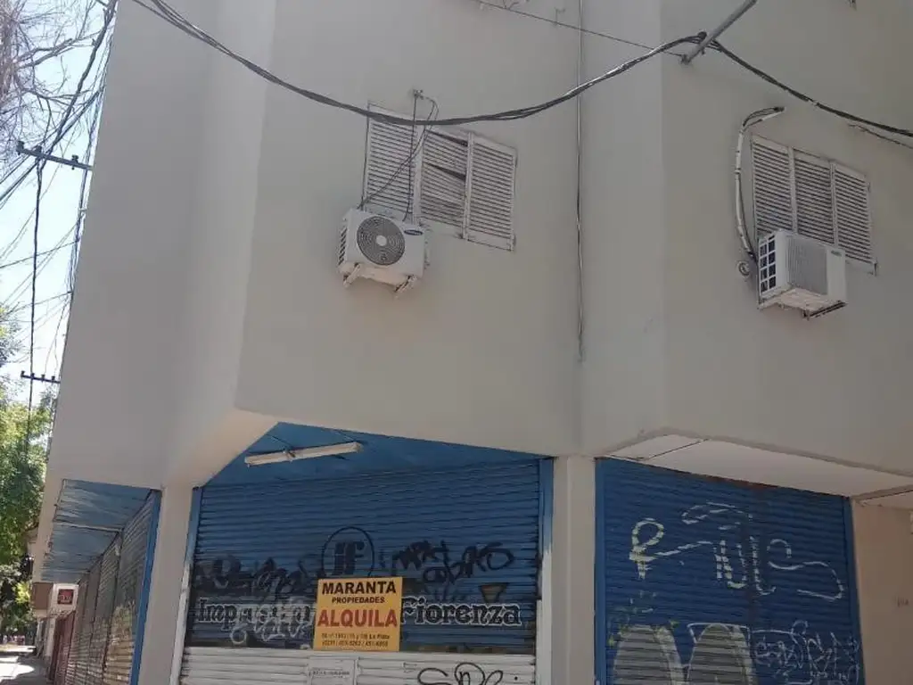 Foto de LOCAL AMPLIO AL FRENTE IDEAL SUPERMERCADO / OTROS RUBROS, imagen 1