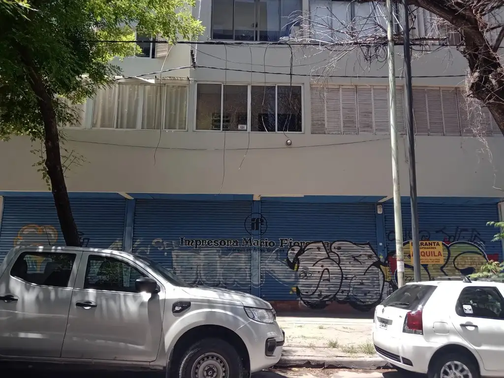 Foto de LOCAL AMPLIO AL FRENTE IDEAL SUPERMERCADO / OTROS RUBROS, imagen 3