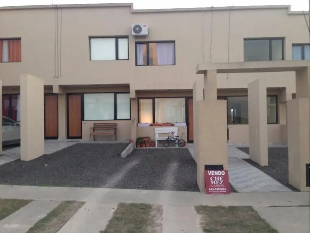 Foto de SE VENDE EXCELENTE DUPLEX DE DOS DORMITORIOS C/VISTA AL GOLF, imagen 1