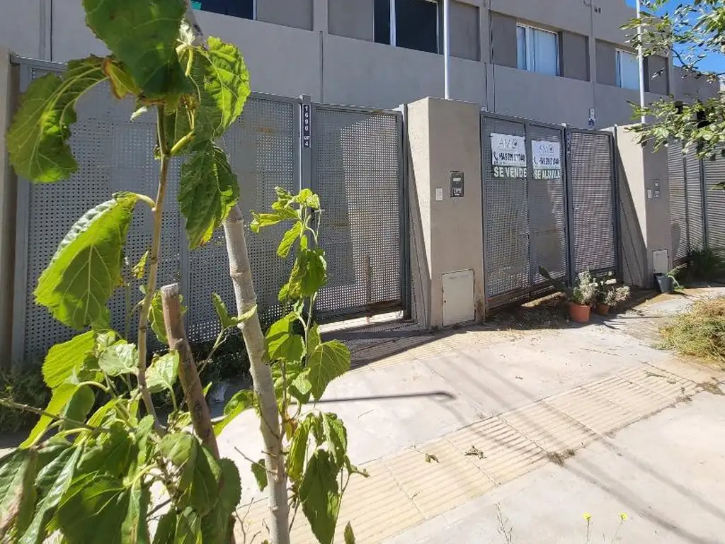 Foto de Triplex 2 dorm- garage Terrazas del Nqn, imagen 1