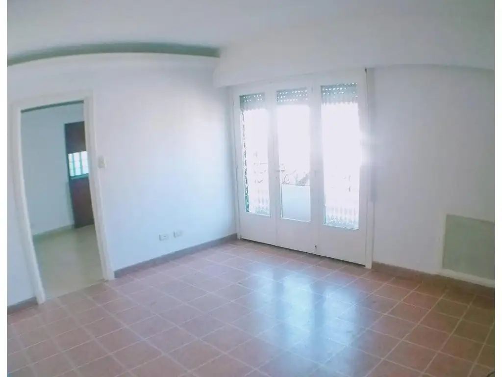 Foto de VENTA - PH 6 AMB CON PATIO - BARRACAS, imagen 2