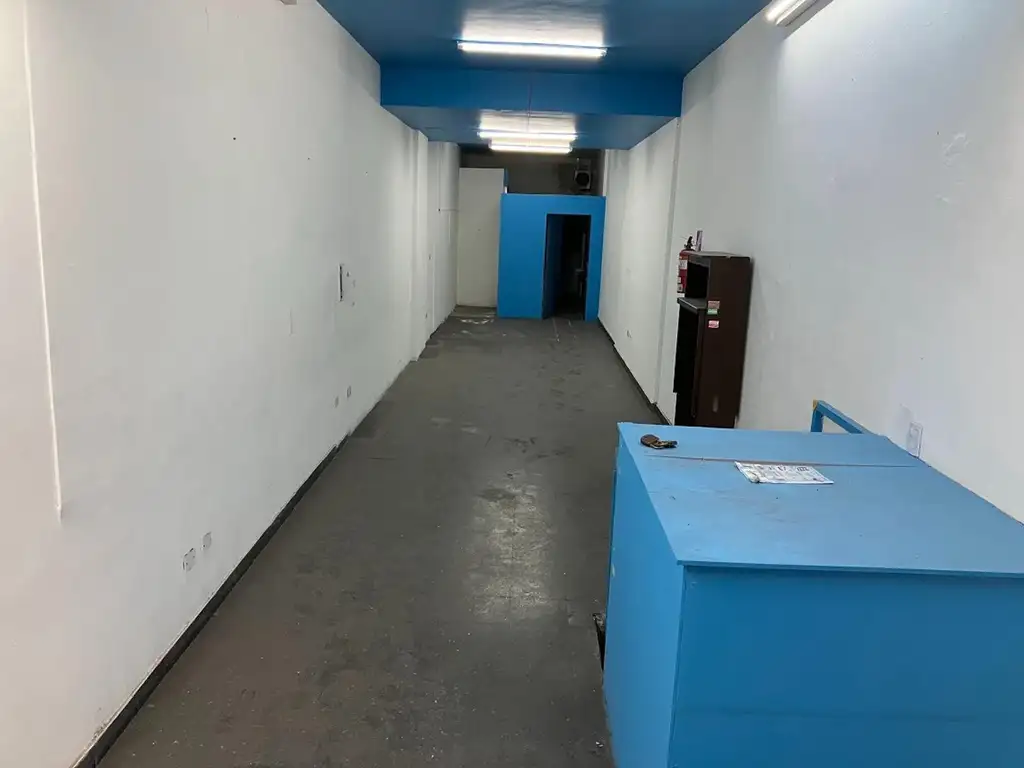 Foto de LOCAL 70m2 con sotano 27,5m2 APTO TODO DESTINO, imagen 1