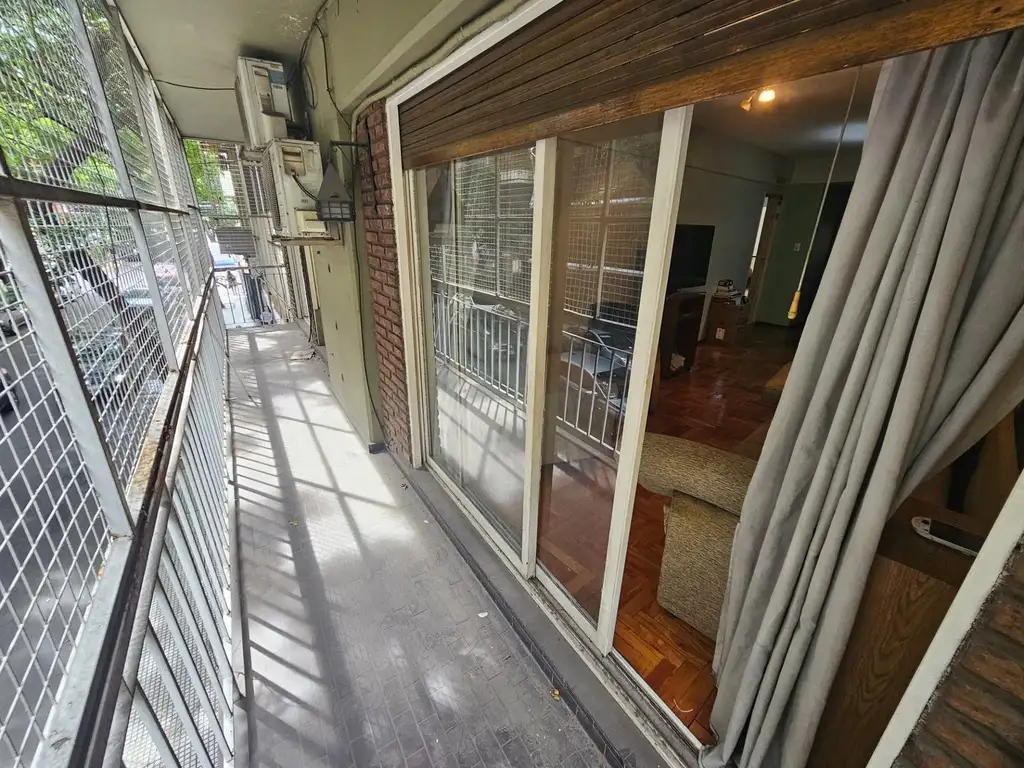 Foto de Venta - 4 ambientes c/ dependencia y Cochera - Caballito, imagen 4