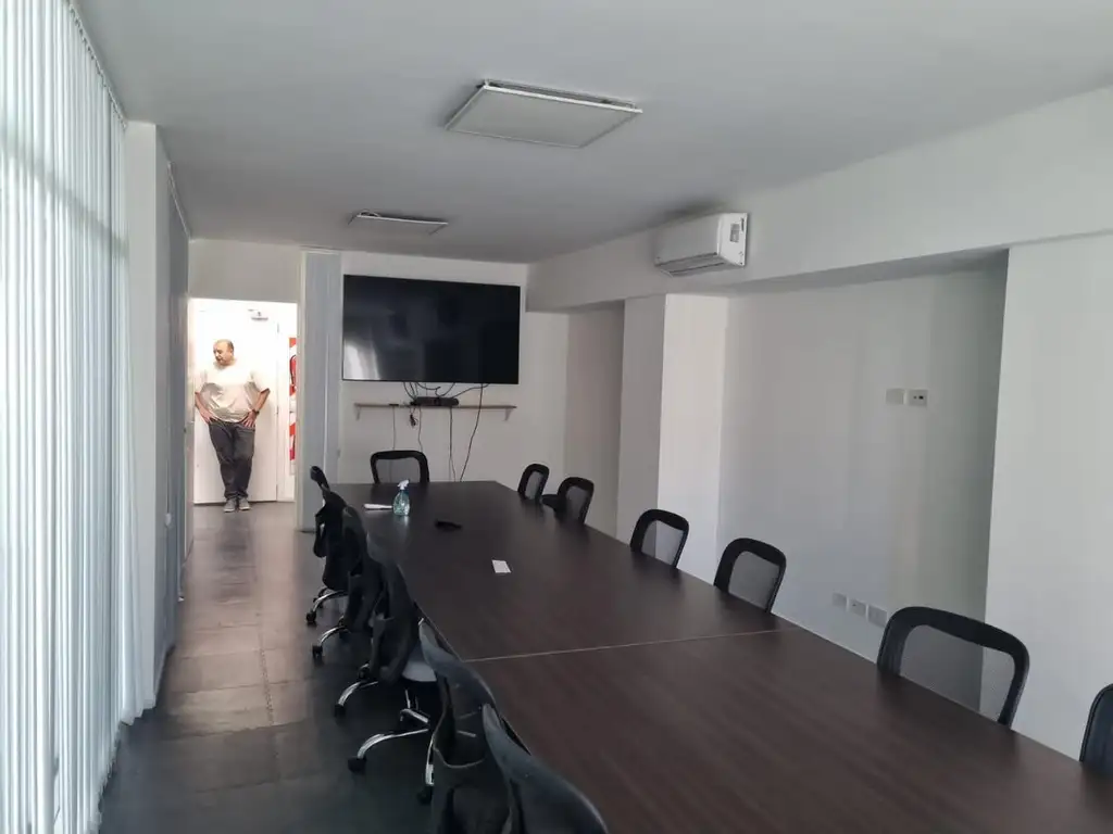 Foto de Oficina Suipacha Piso 9°. 200 m2 + 3 cocheras, imagen 1