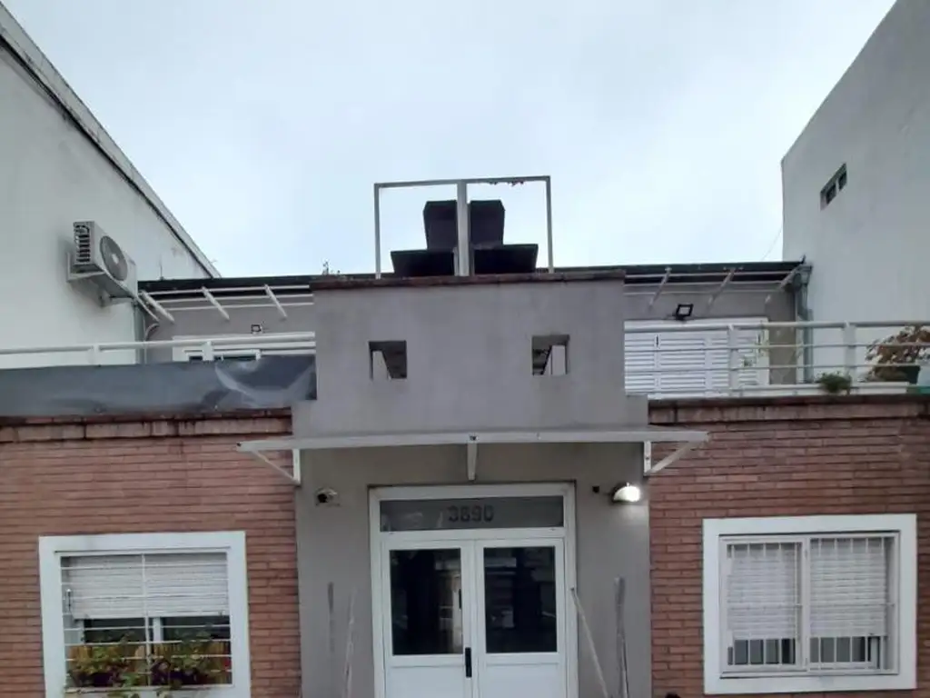 Foto de 2 Ambientes Contrafrente En Planta alta, imagen 1