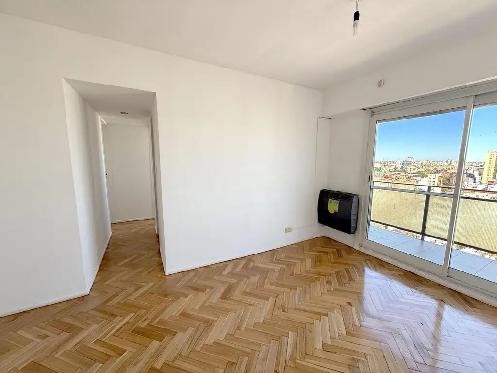 Foto de EXCELENTE DEPARTAMENTO CON BALCON VISTA ABIERTA PISO ALTO VISTA UNICA, imagen 2