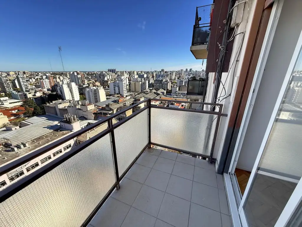 Foto de EXCELENTE DEPARTAMENTO CON BALCON VISTA ABIERTA PISO ALTO VISTA UNICA, imagen 1