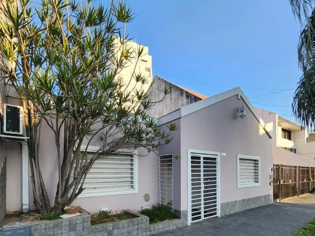 Foto de Casa Venta barrio Naon Mataderos, permuto, imagen 1