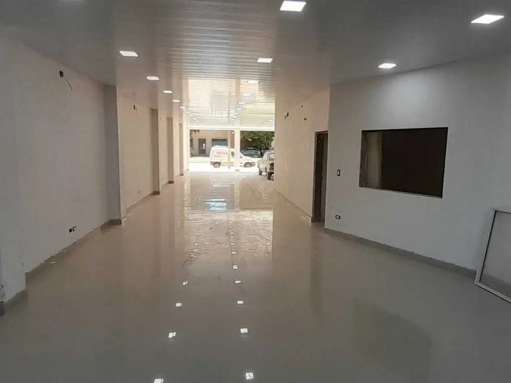 Foto de Local en Alquiler en Luján, G.B.A. Zona Oeste, Argentina, imagen 2
