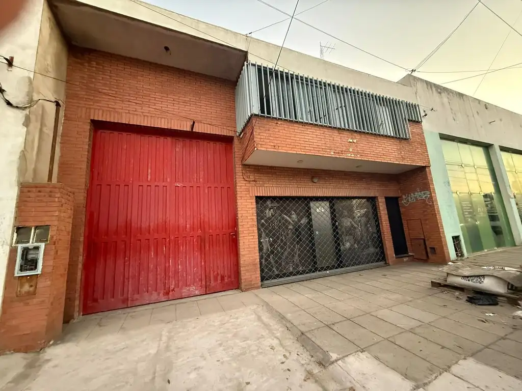 Foto de GALPON CON LOCAL SOBRE AVENIDA ROCA - HURLINGHAM, imagen 2