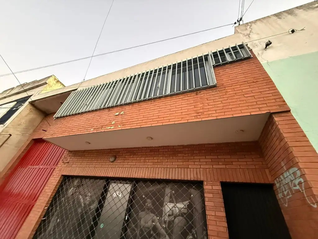 Foto de LOCAL + GALPON SOBRE AVENIDA ROCA - HURLINGHAM, imagen 3