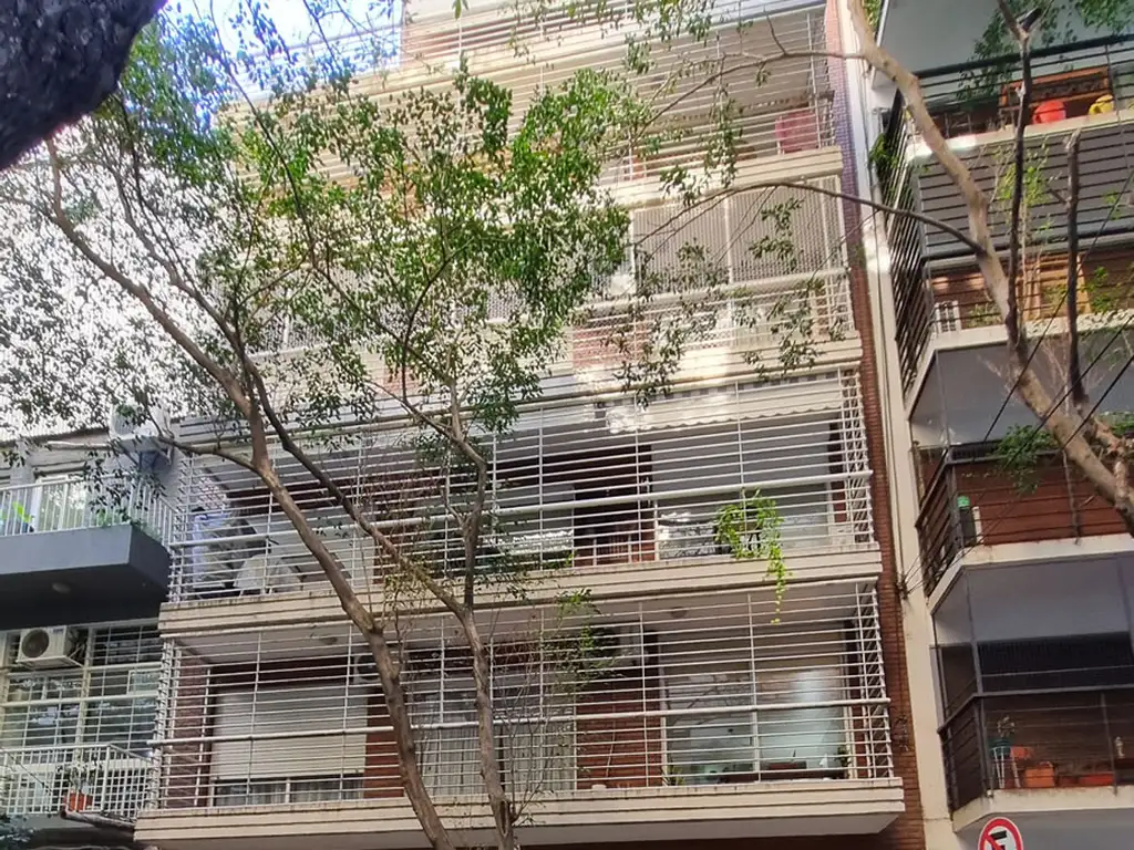 Foto de EXCELENTE DEPARTAMENTO TRES AMBIENTES CON COCHERA, imagen 1