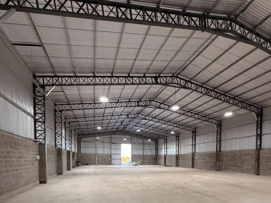 Foto de Importante Galpon de 800m2 en la Florida sobre Ruta 193, imagen 3