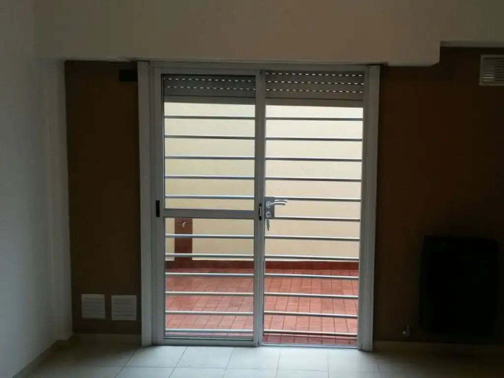 Foto de Departamento - Alquiler - Argentina, Tres de Febrero - 4 de Noviembre, imagen 2