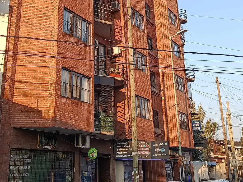 Foto de Monoambiente USO PROFESIONAL en Alquiler - Moron Sur, imagen 2