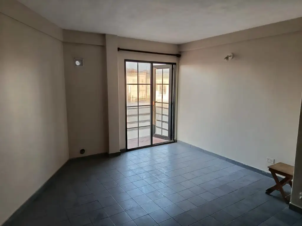 Foto de Monoambiente USO PROFESIONAL en Alquiler - Moron Sur, imagen 4