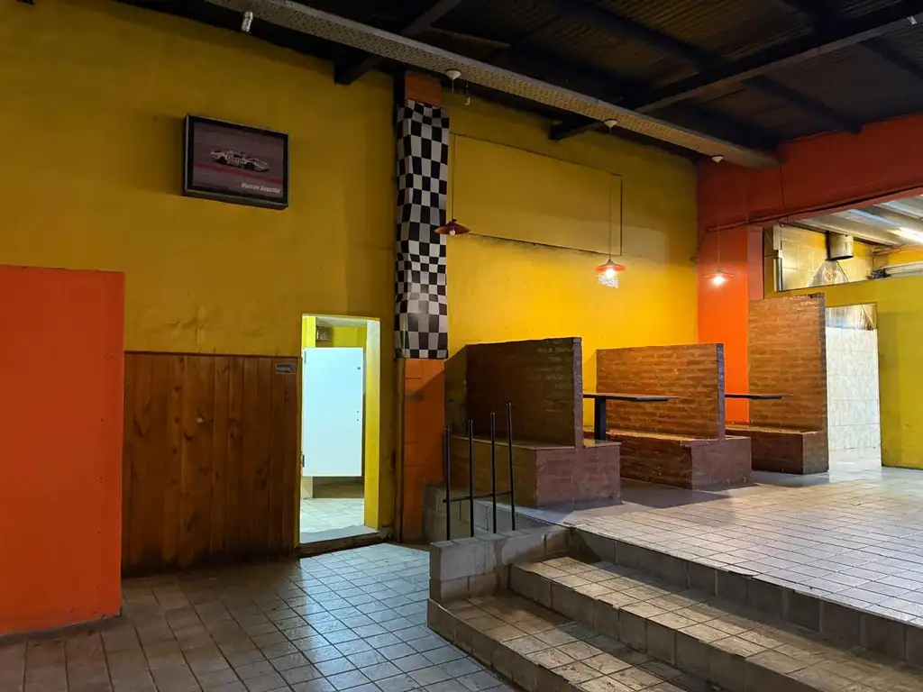 Foto de Local esquina Ruta 8, imagen 3