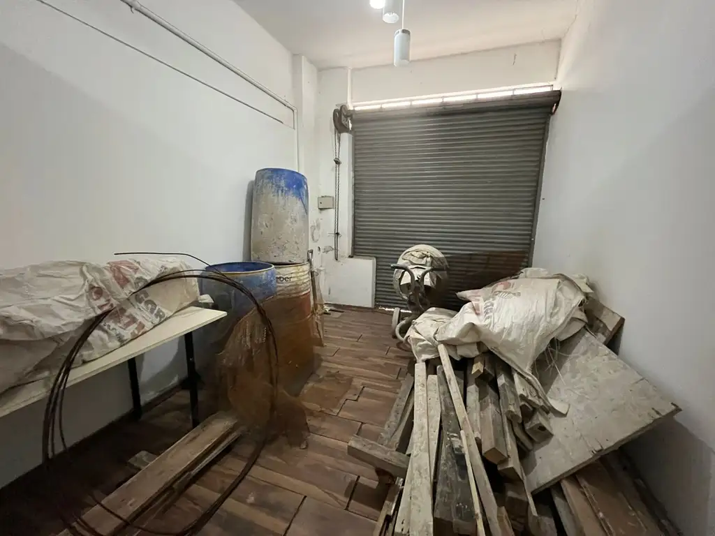 Foto de Propiedad con 2 locales y 2 deptos. VENTA, imagen 1