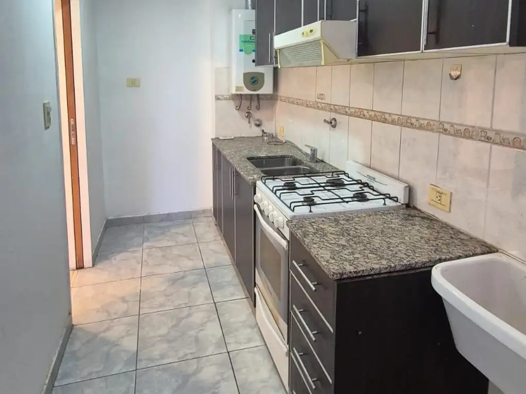 Foto de Departamento en alquiler c/ cochera en Centro, imagen 2