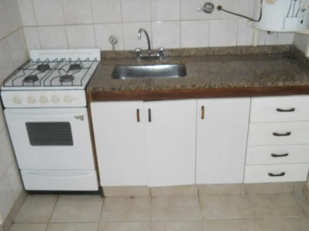 Foto de Departamento - Abasto, contrafrente, un dormitorio, imagen 1
