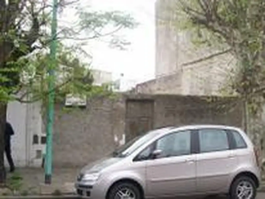 Foto de 7.80x39 (232M2) USAB 2 altura max. 14.6 mts. PB + 4 PISOS, imagen 1