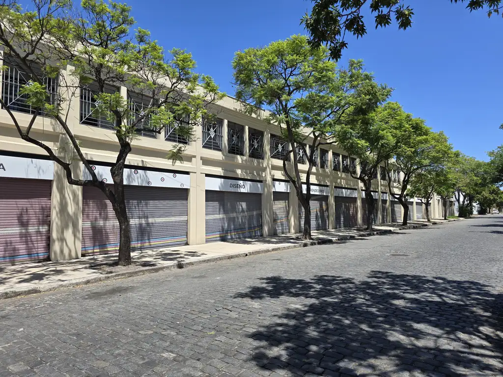 Foto de Terreno frente al Centro Metropolitano de Diseño, imagen 3