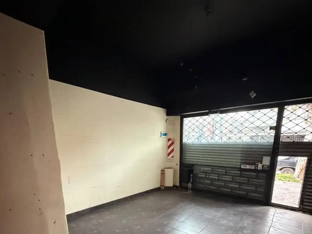 Foto de LOCAL COMERCIAL EN ALQUILER EN PARQUE CHACABUCO, imagen 5