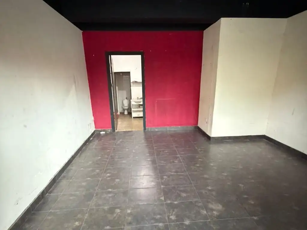 Foto de LOCAL COMERCIAL EN ALQUILER EN PARQUE CHACABUCO, imagen 3