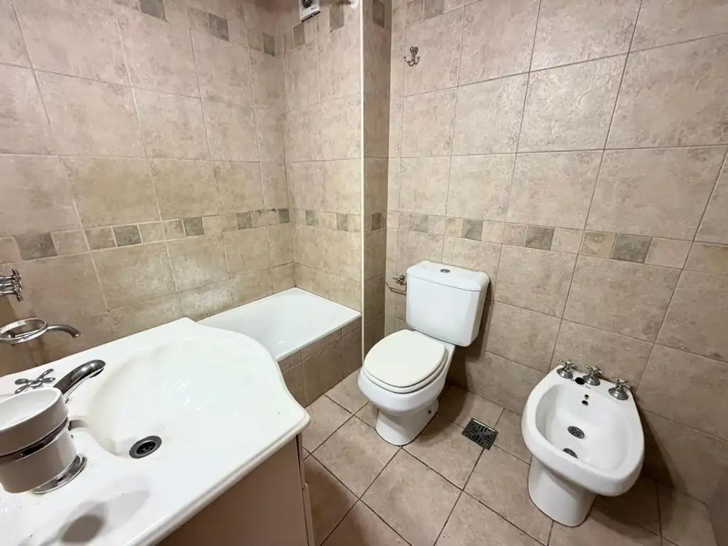 Foto de Departamento monoambiente con cochera en excelente ubicación, imagen 3