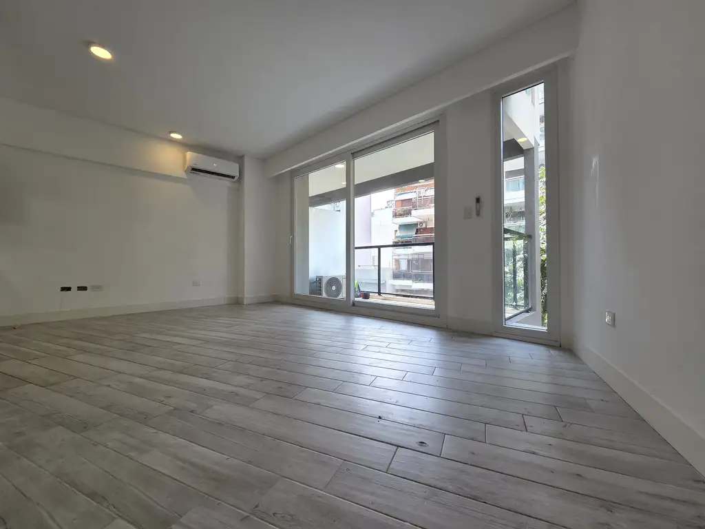 Foto de MONOAMBIENTE DE CATEGORIA CON BALCON EN PALERMO, imagen 2