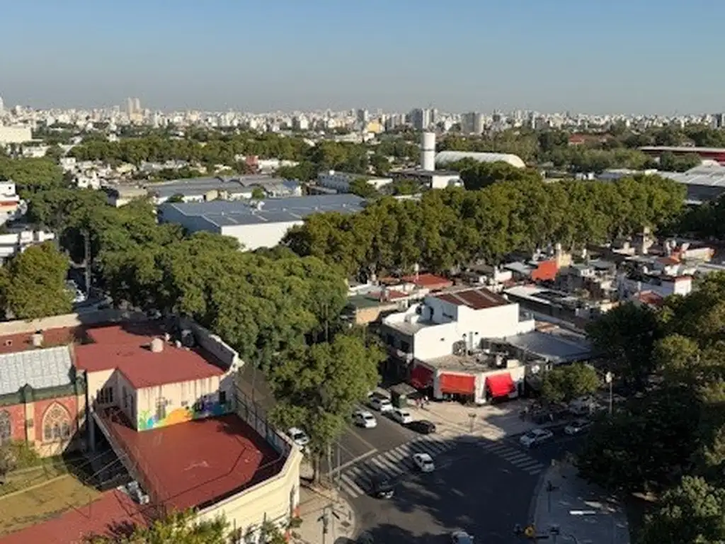 Foto de TODO AL FRENTE , 3 AMBIENTES CON BALCON, VISTA PANORAMICA, imagen 4