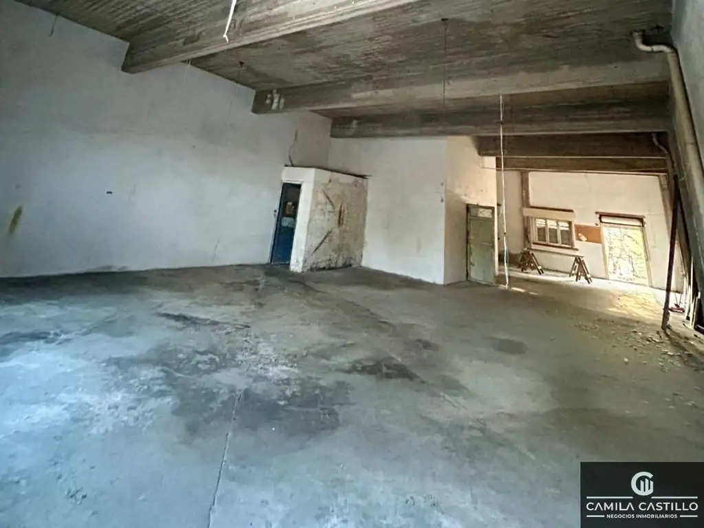 Foto de Depósito en alquiler de 200m2 primer piso, Lomas del Mirador, imagen 2
