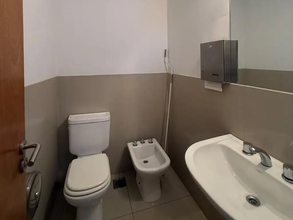 Foto de Local comercial en excelente estado, imagen 4