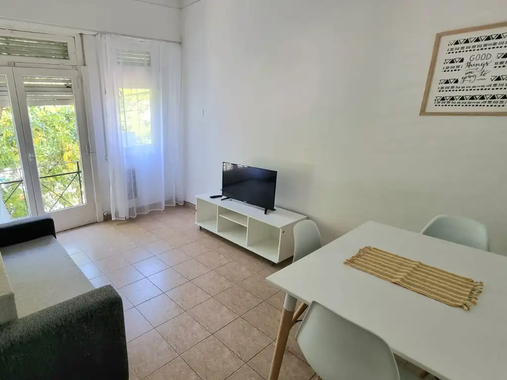 Foto de Edificio de 650 m2 totales, 10 departamentos, lote propio en 4 plantas, imagen 3