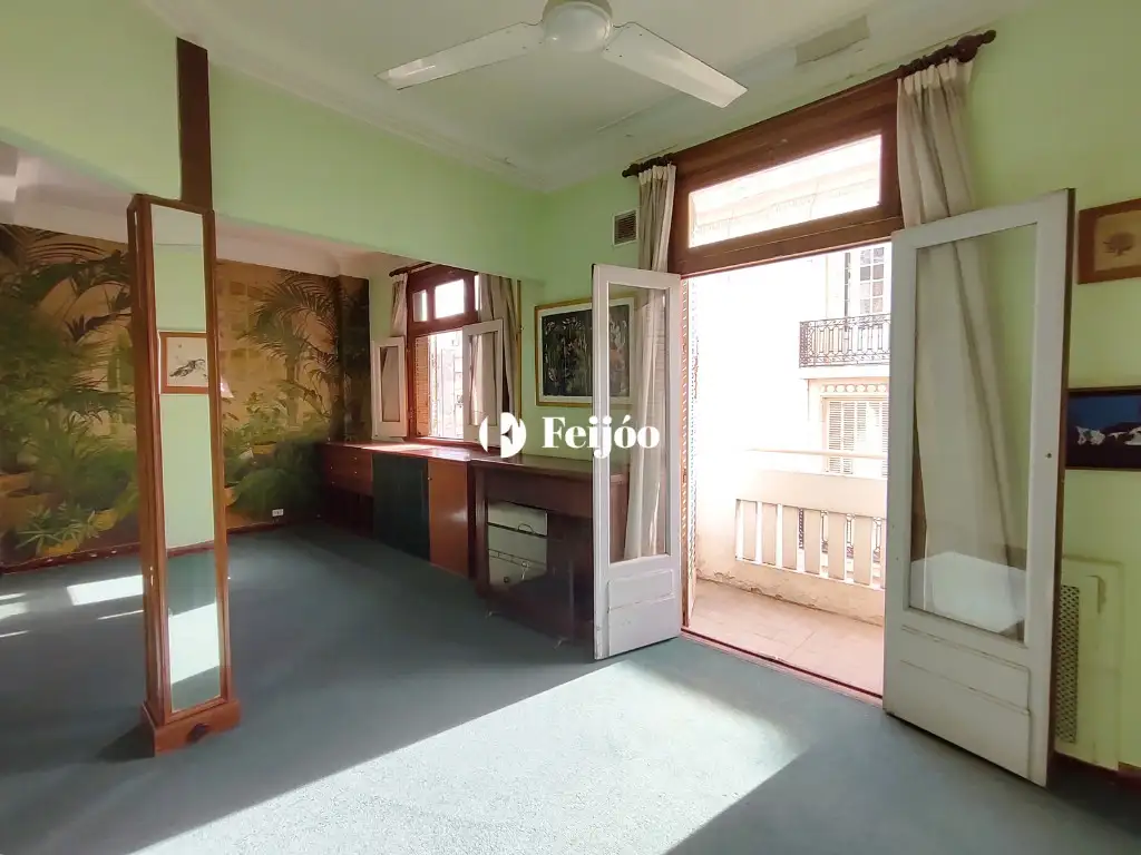 Foto de VENTA | REBAJADO | Semipiso de 3 amb., todo al frente, con balcones, imagen 3