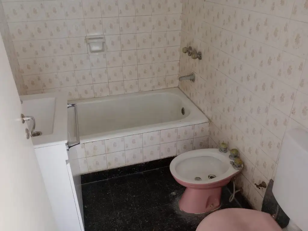 Foto de Departamento 3 ambientes c/dep. a mts estación Liniers, imagen 4