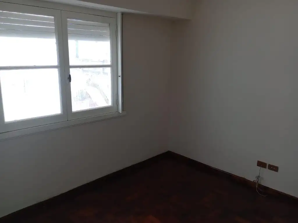 Foto de Departamento 3 ambientes c/dep. a mts estación Liniers, imagen 5