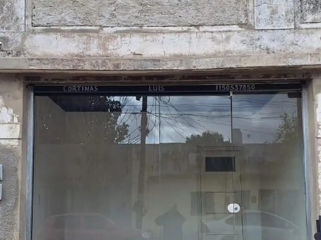 Foto de ALQUILER de LOCAL céntrico en MATHEU, imagen 3