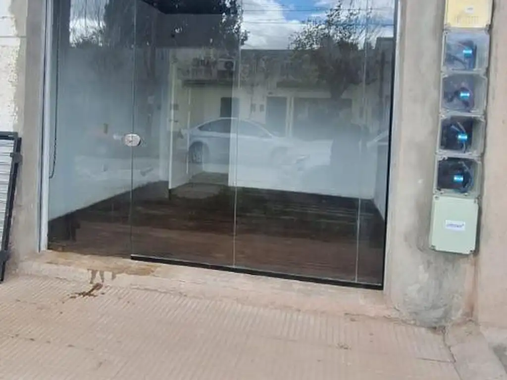 Foto de ALQUILER LOCAL céntrico en MATHEU, imagen 4