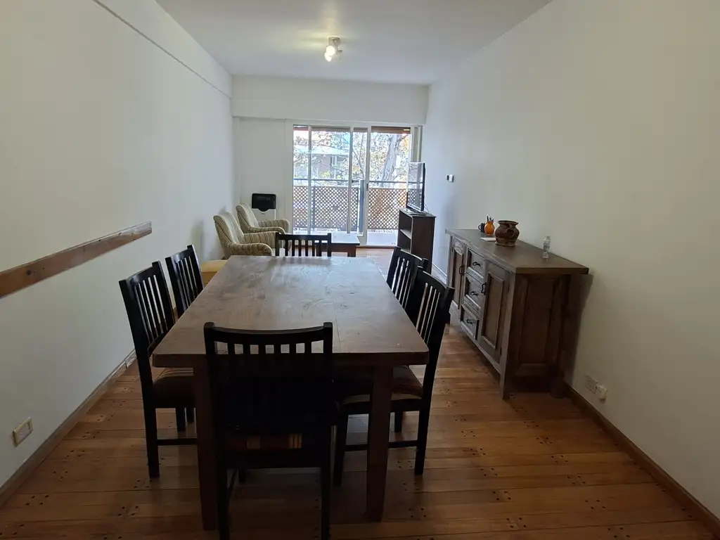 Foto de Piso de categoria al frente con cochera y baulera 3 amb con depcias., imagen 3