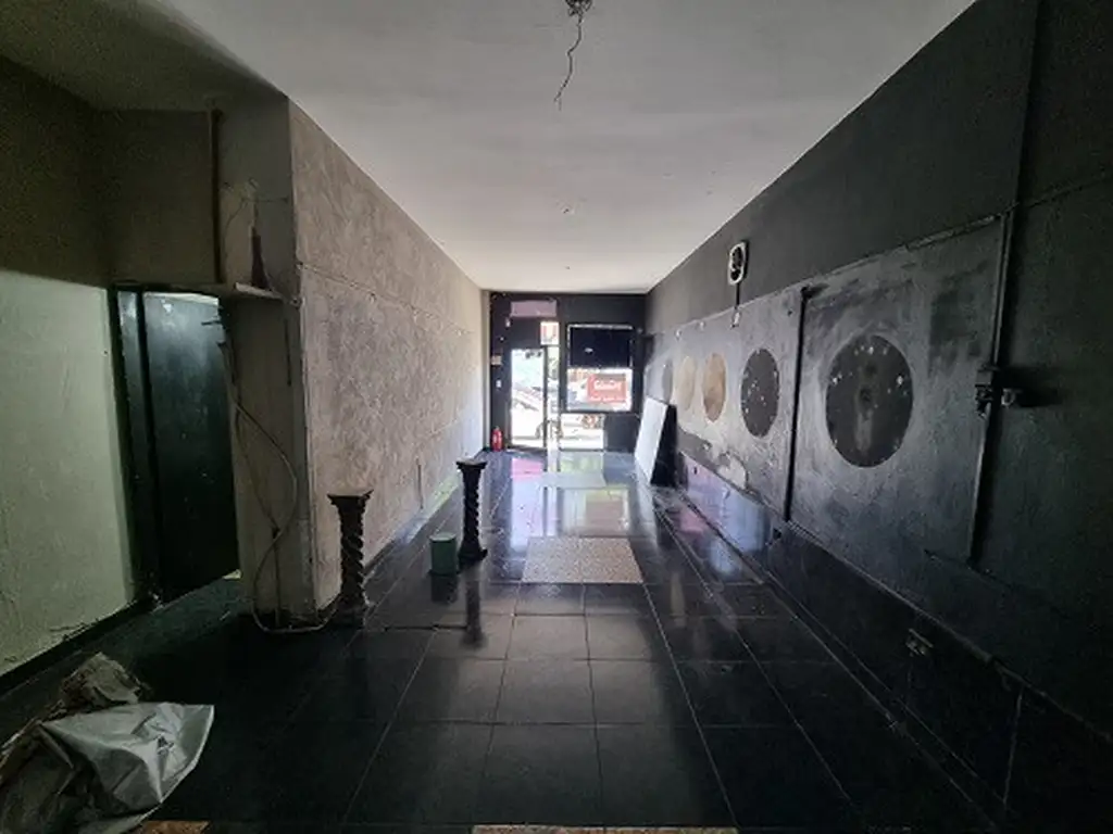 Foto de Excelente local frente al super en pleno centro comercial a 1 1/2, imagen 2