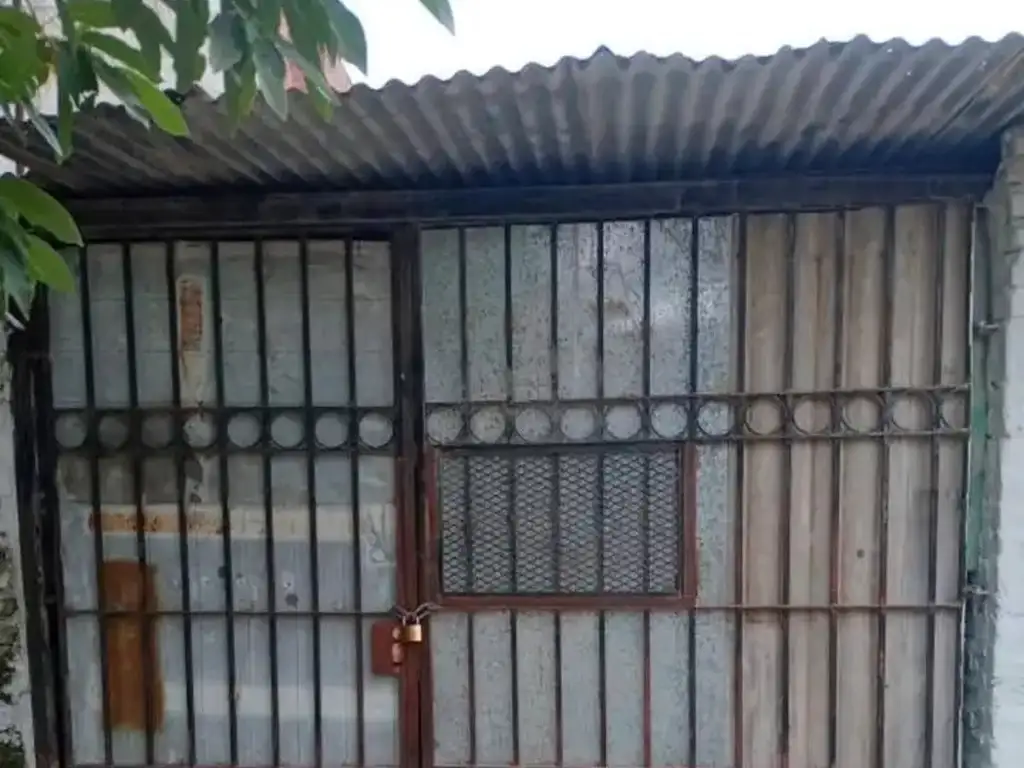 Foto de SE ALQUILA LOCAL PARA TALLER O SIMILAR LOMA HERMOSA, imagen 3