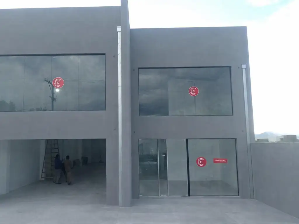 Foto de ALQUILER! Galpón o local comercial en Ciudad Oeste - San Lorenzo Chico, imagen 1