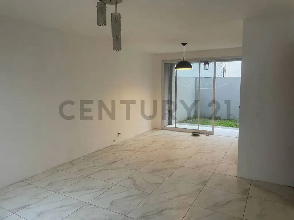 Foto de Dúplex en alquiler en Ringuelet, imagen 2