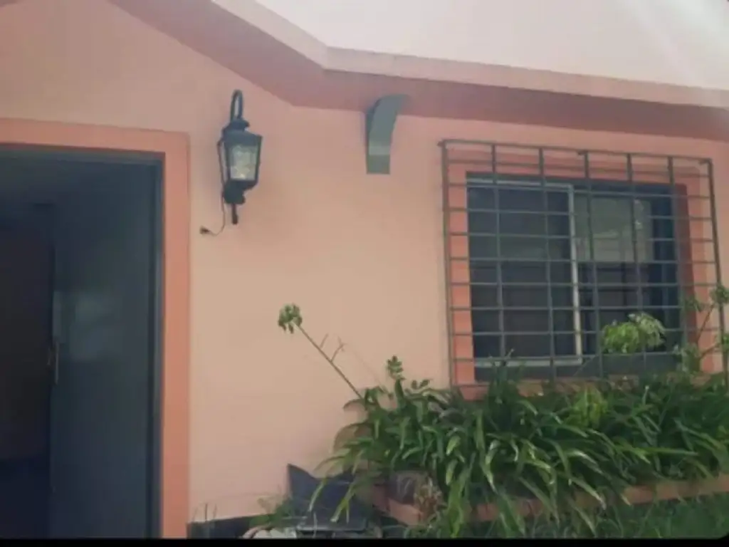 Foto de SE ALQUILA CASA PH VILLA ADELINA 4 AMBIENTES, imagen 2