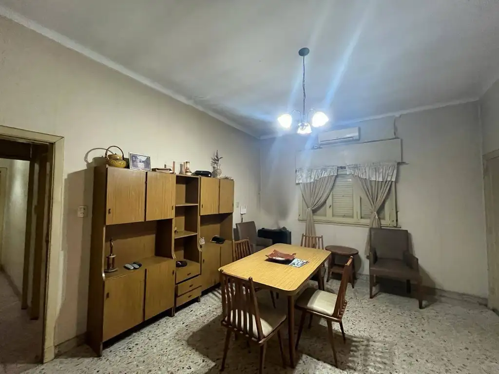 Foto de Casa en alquiler para uso comercial o profesional en Belén de Escobar, imagen 2