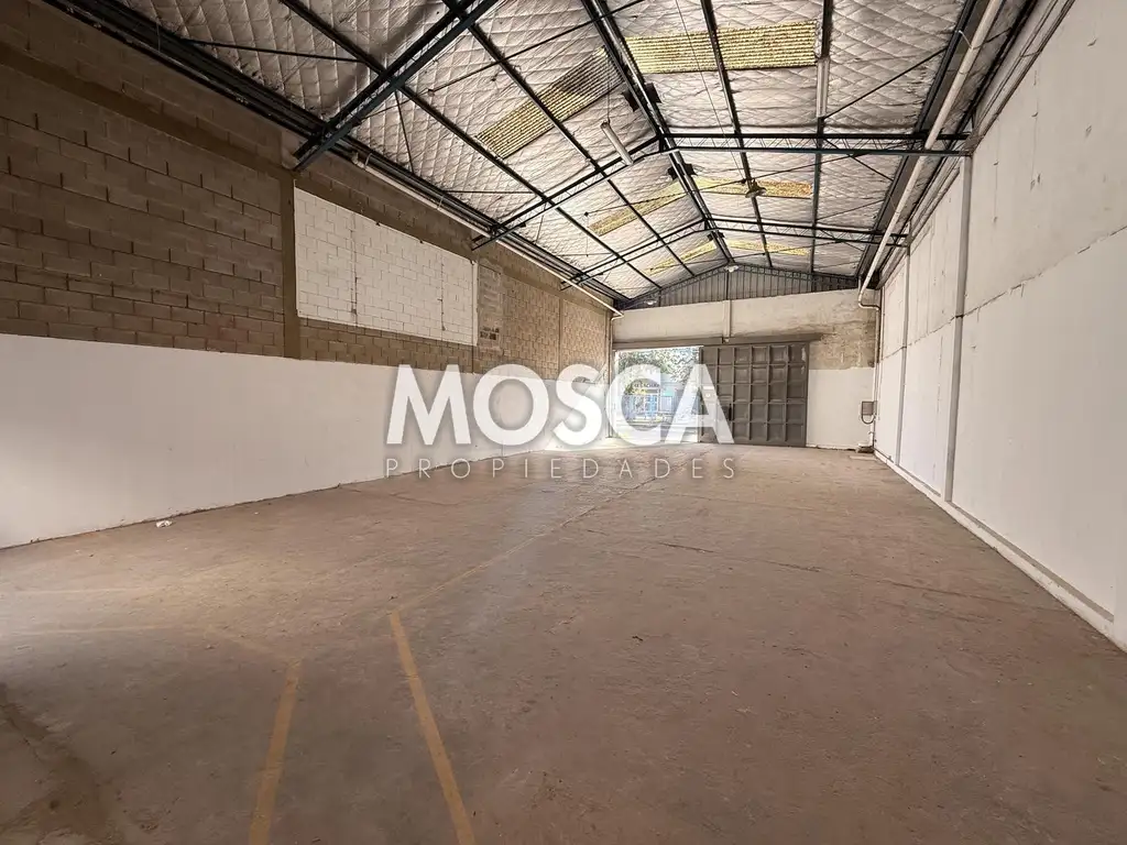 Foto de Depósito en pleno centro de Moreno, imagen 2