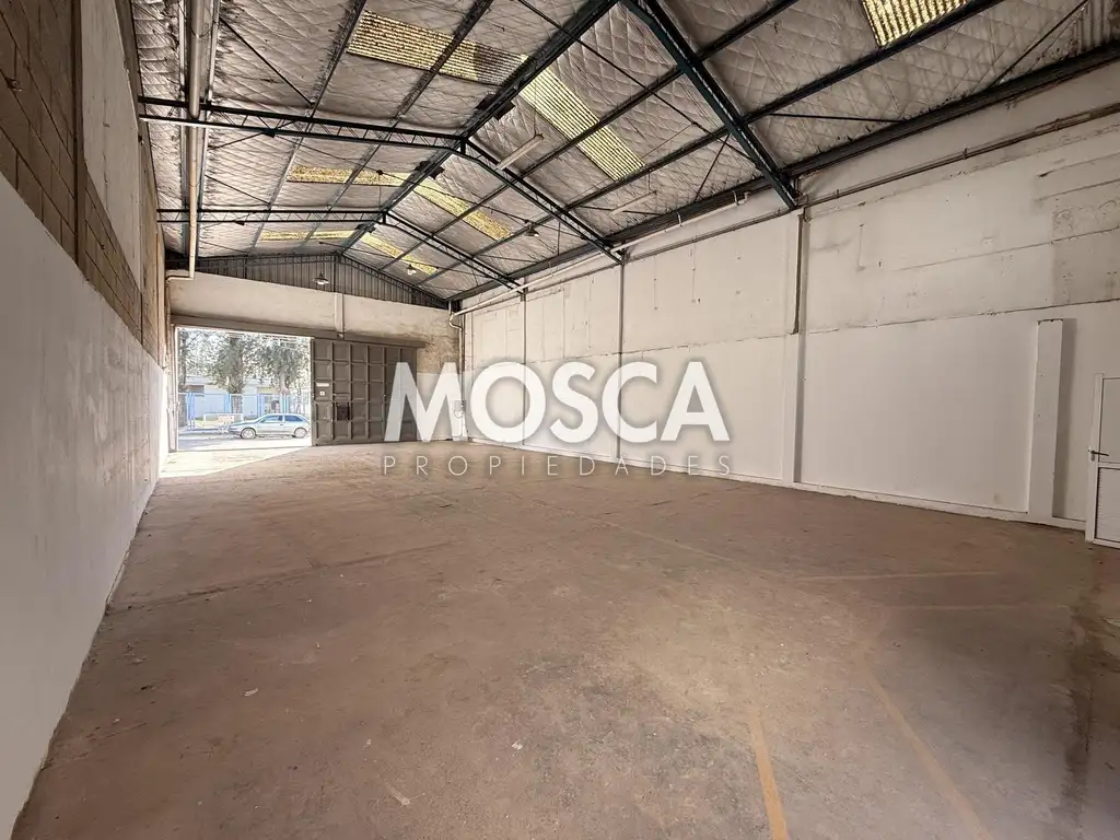 Foto de Depósito en pleno centro de Moreno, imagen 3